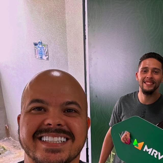 Publicação de @mrv.dowglas_melo: Compra 100% online, sem sair de casa. Cliente aprovado e feliz!